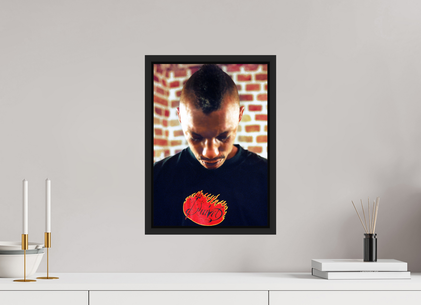 30 x 42,7 cm, Floater Frame | Black Matte Tricky 01