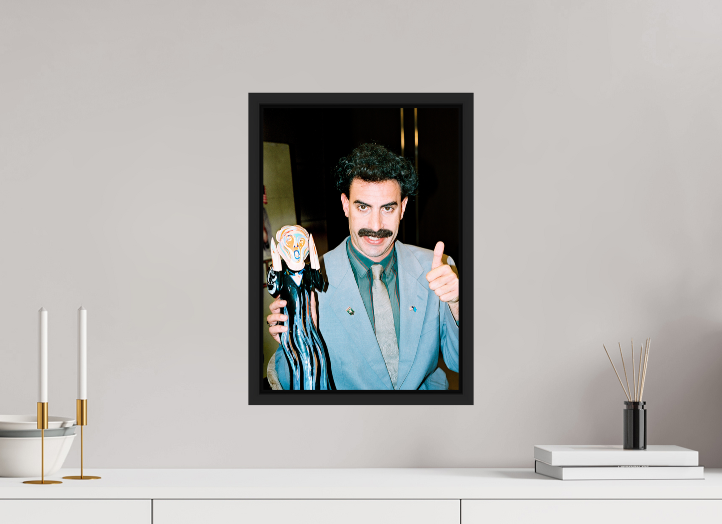 30 x 43,3 cm, Floater Frame | Black Matte Sacha Baron Cohen 01