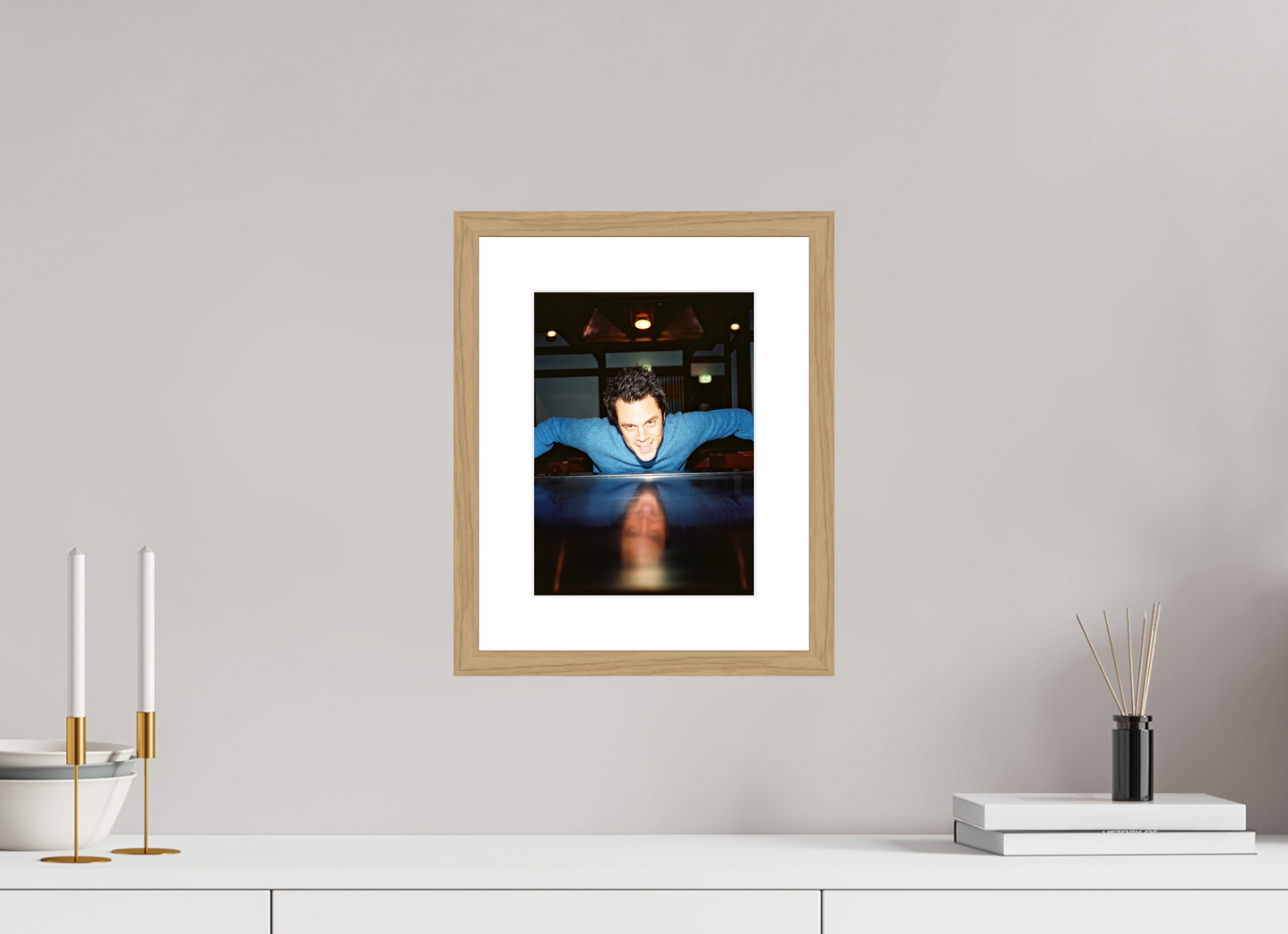 20 x 27,2 cm, Wood Frame with Passe-Partout | Oak Johnny Knoxville - Jackass 04