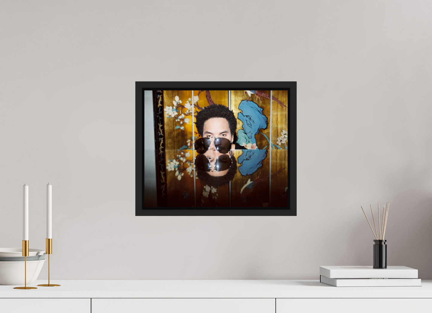 36,8 x 30 cm, Floater Frame | Black Matte Lenny Kravitz 02