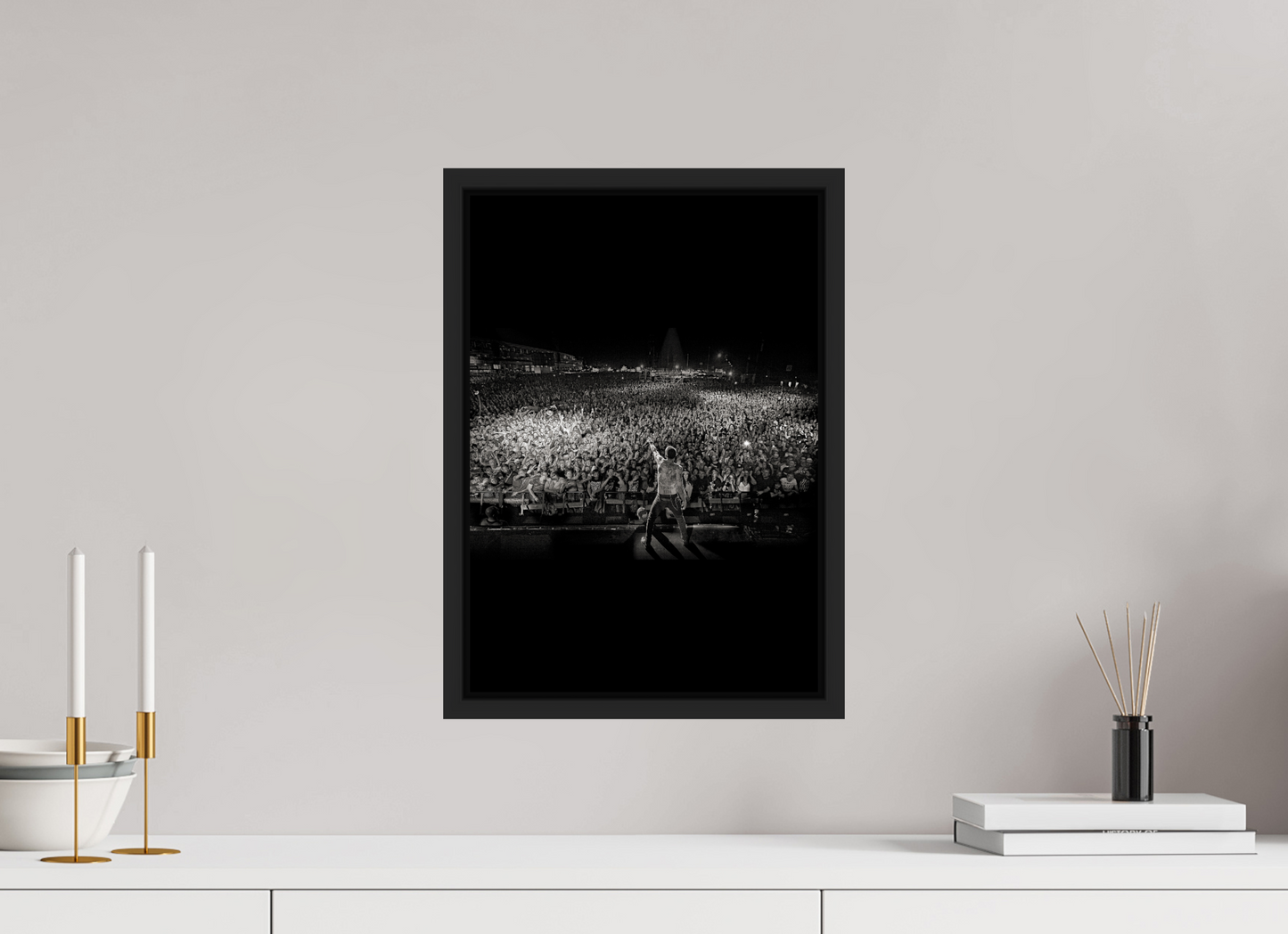 30 x 42,8 cm, Floater Frame | Black Matte Linkin Park Live 01