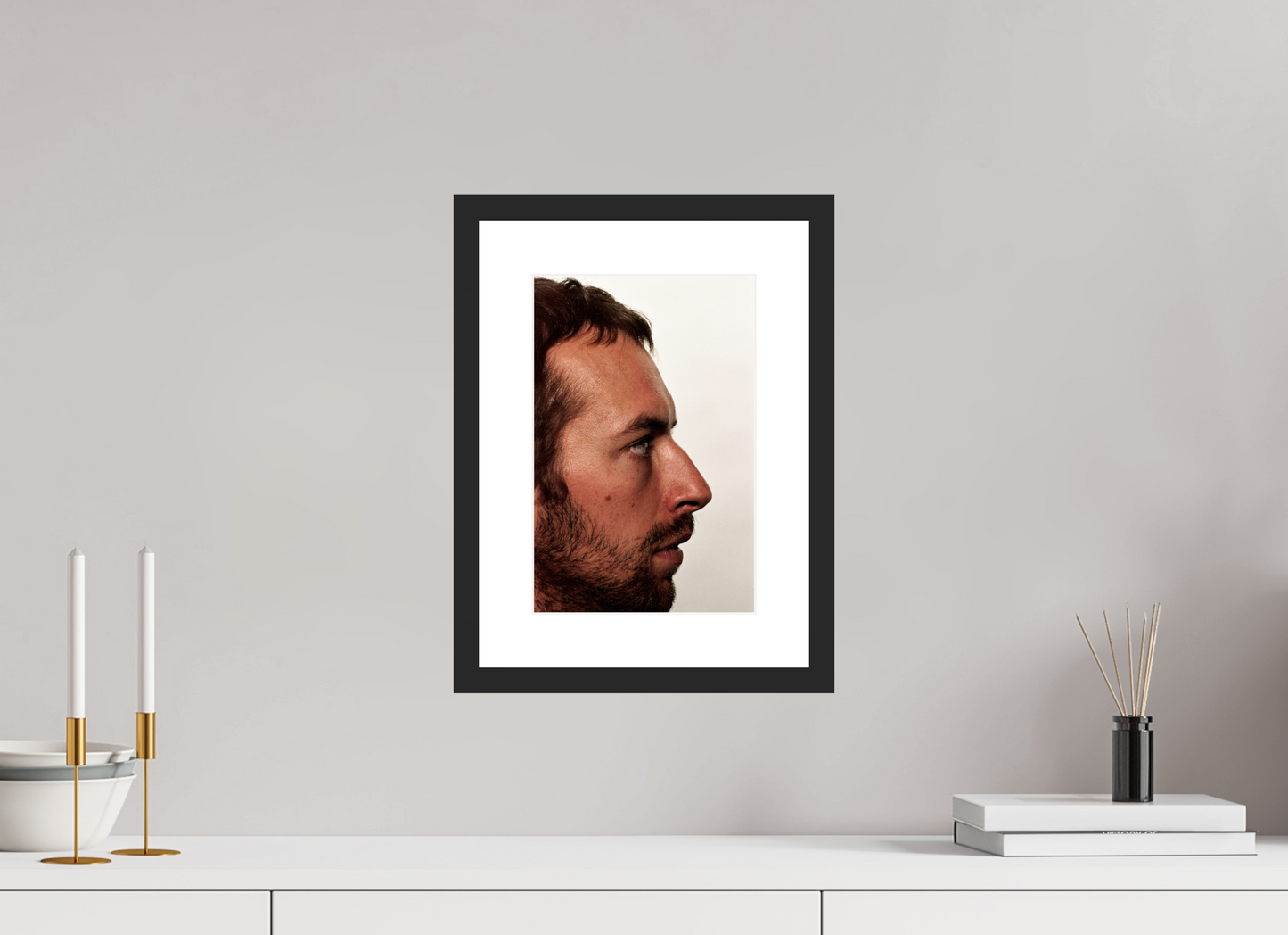 20 x 30 cm, Wood Frame with Passe-Partout | Black Matte Chris Martin - Coldplay 03