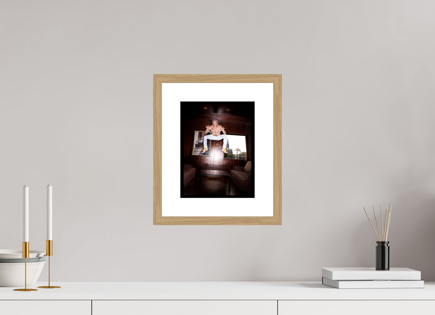 20 x 25,7 cm, Wood Frame with Passe-Partout | Oak Flea - Red Hot Chili Peppers 02