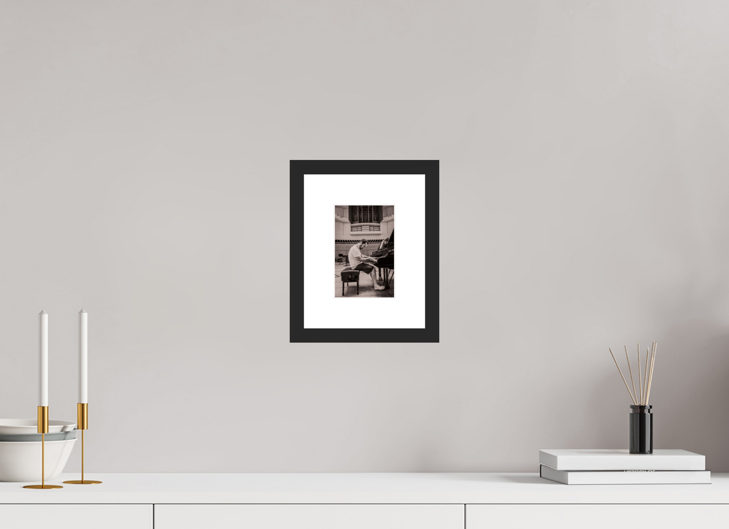 10 x 15 cm, Wood Frame with Passe-Partout | Black Matte Igor Levit 01