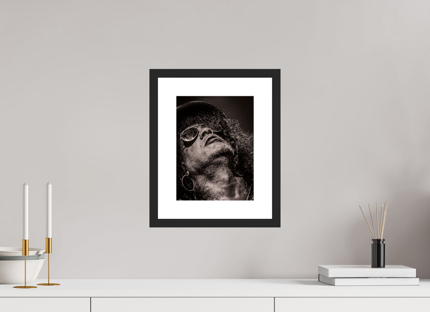 21 x 28 cm, Wood Frame with Passe-Partout | Black Matte Slash 10