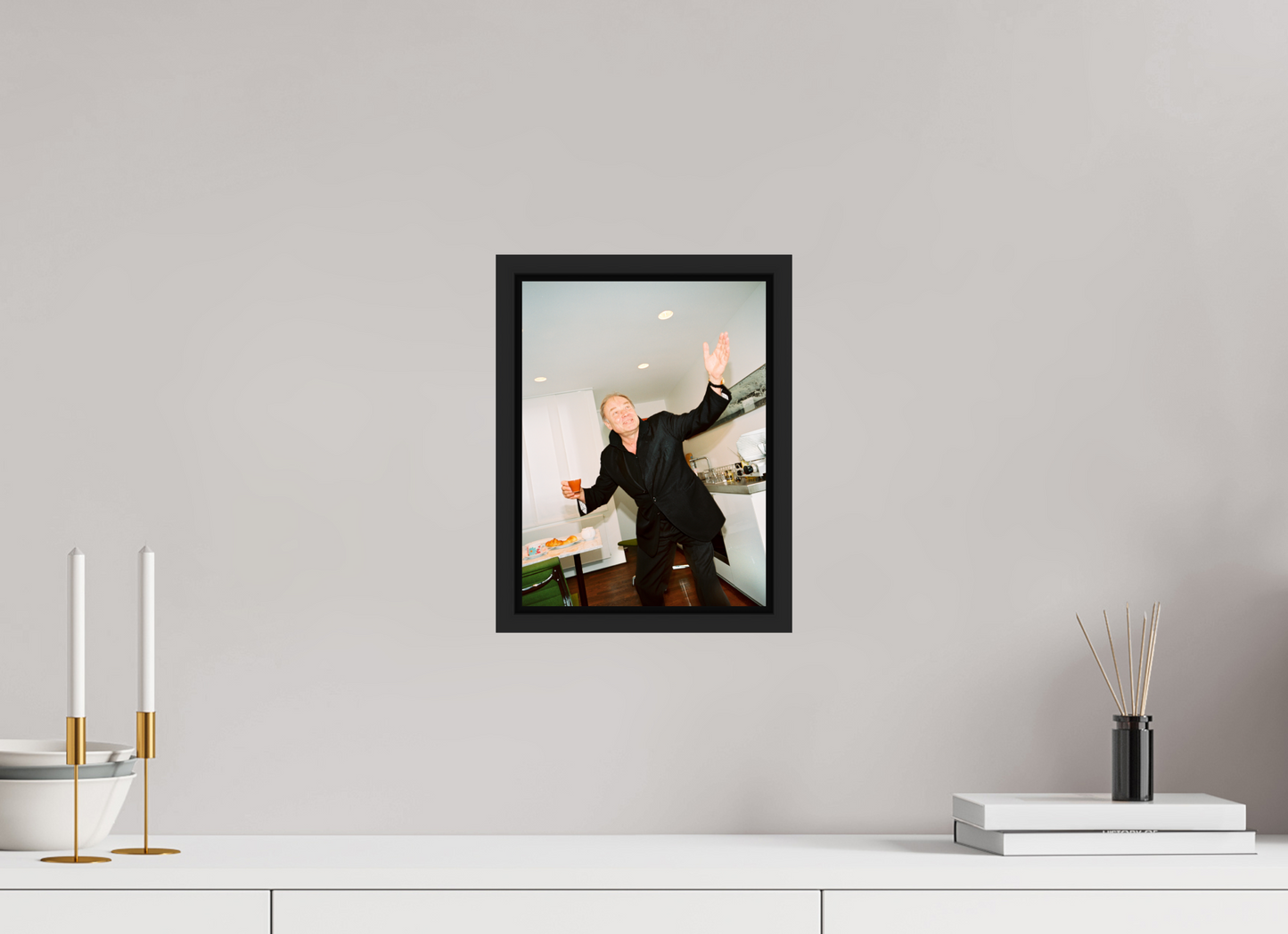 21 x 28 cm, Floater Frame | Black Matte Klaus Maria Brandauer 02