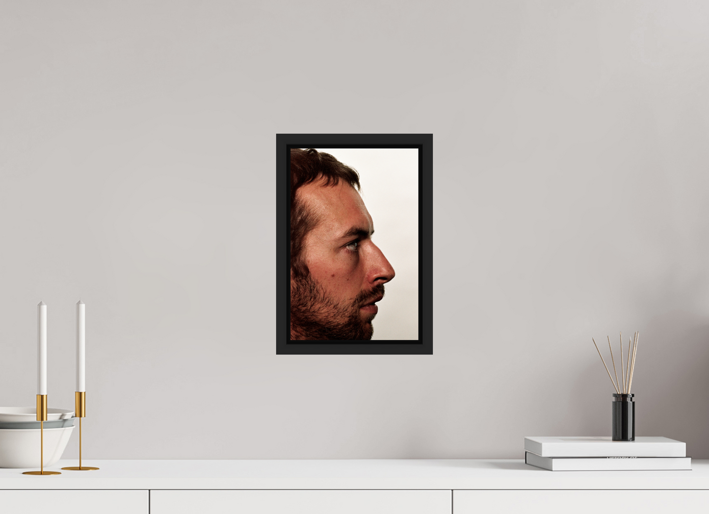 20 x 30 cm, Floater Frame | Black Matte Chris Martin - Coldplay 03