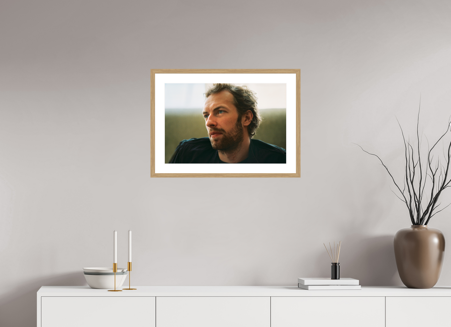 60 x 40 cm, Wood Frame with Passe-Partout | Oak Chris Martin - Coldplay 01