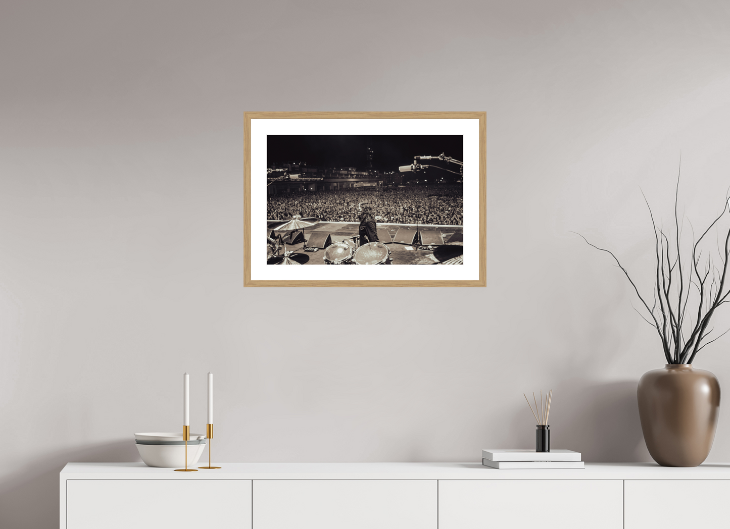 60 x 40 cm, Wood Frame with Passe-Partout | Oak Dave Grohl - Foo Fighters Live 09