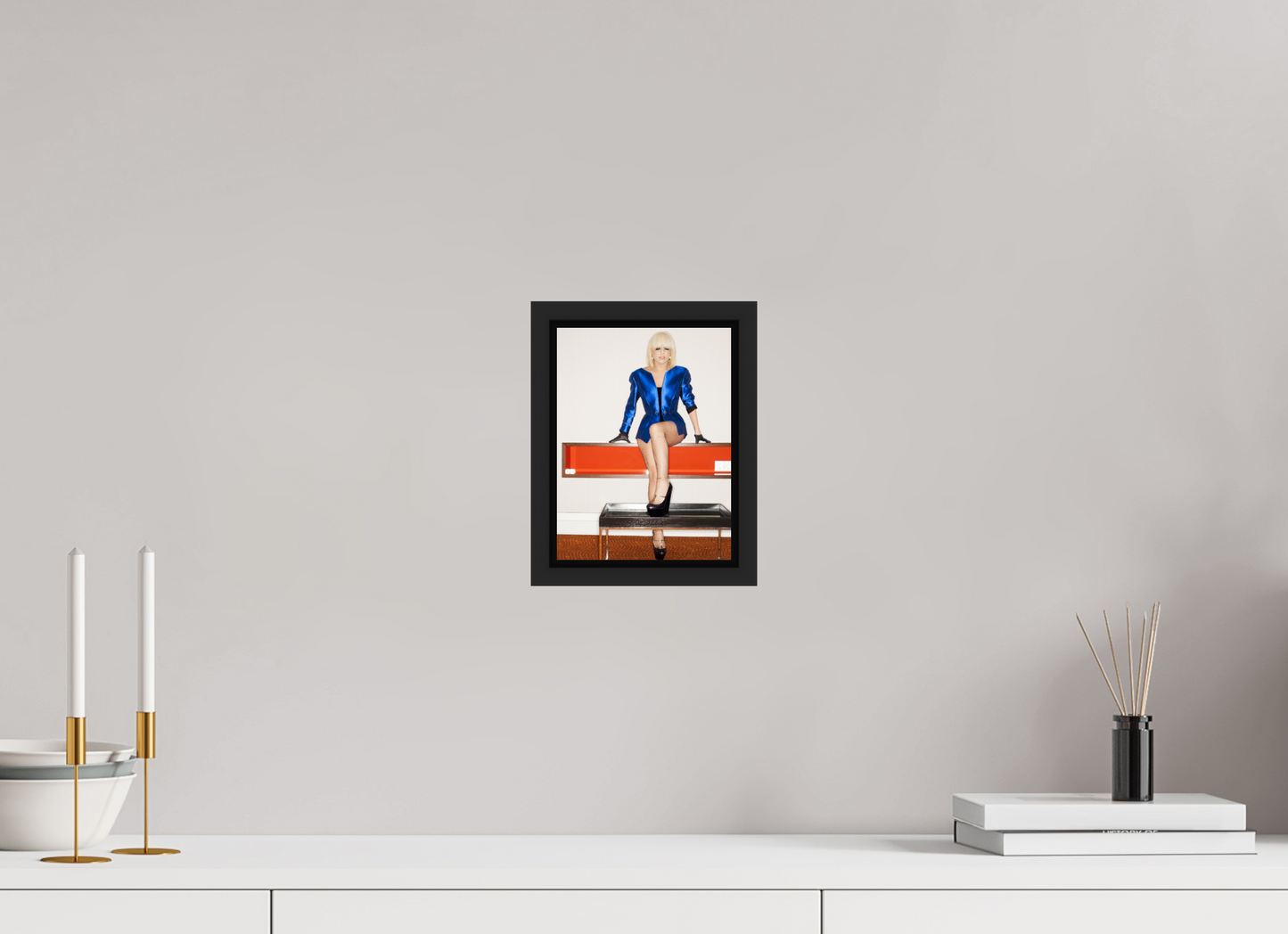 15 x 20 cm, Floater Frame | Black Matte Lady Gaga 05