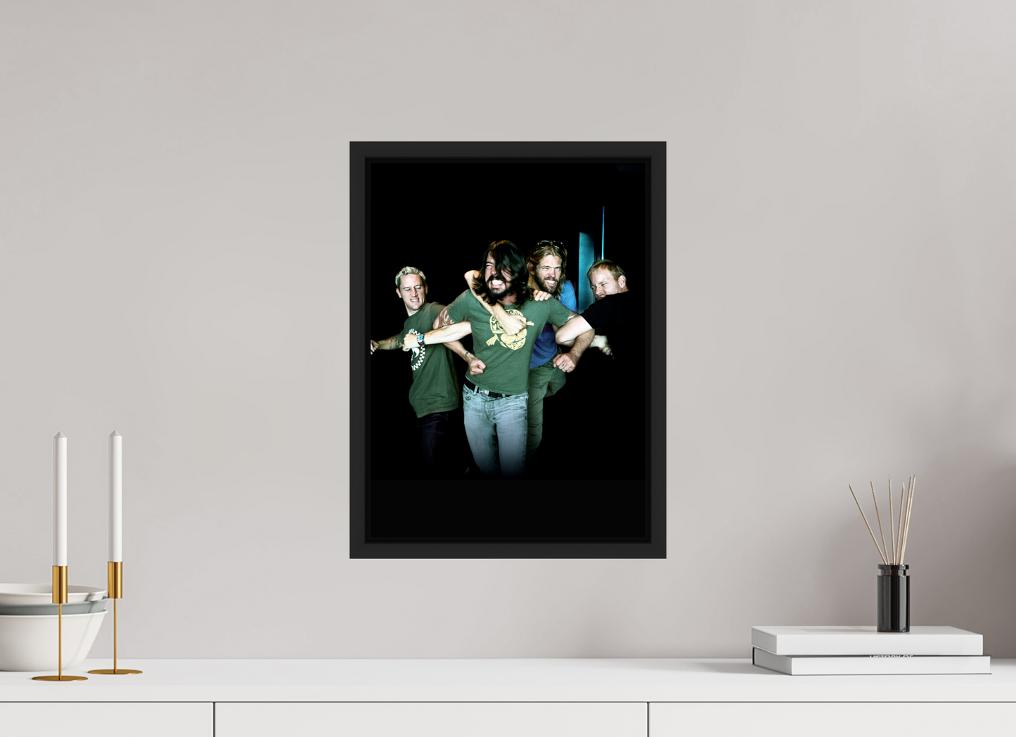 30 x 40,9 cm, Floater Frame | Black Matte Dave Grohl - Foo Fighters 02