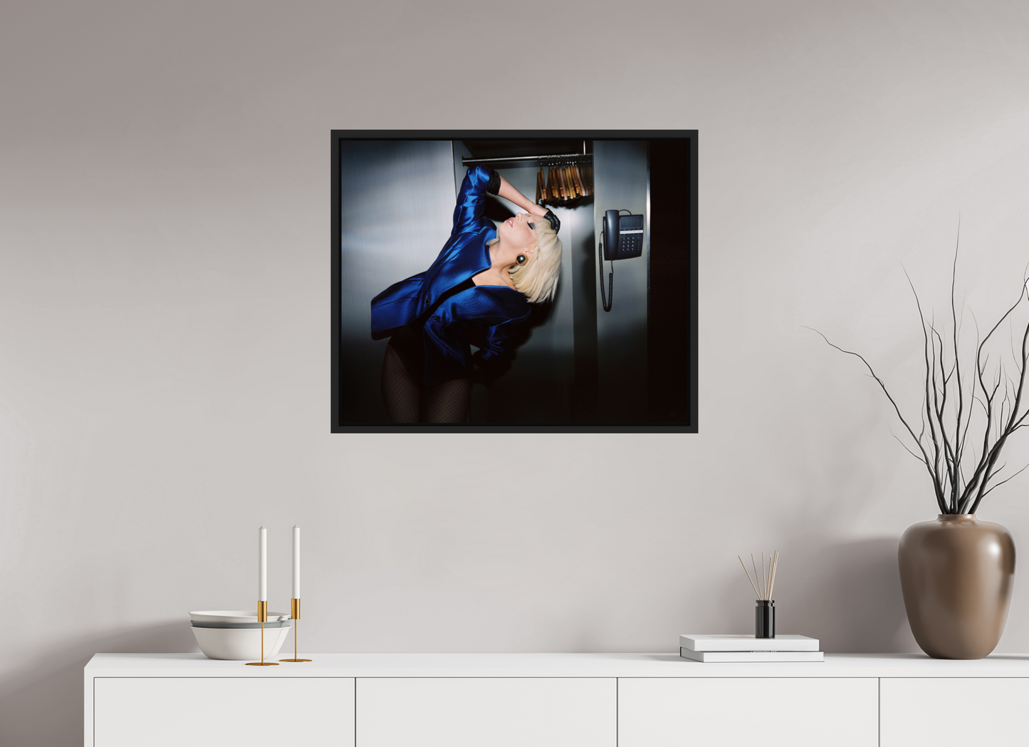 73,6 x 60 cm, Floater Frame | Black Matte Lady Gaga 02