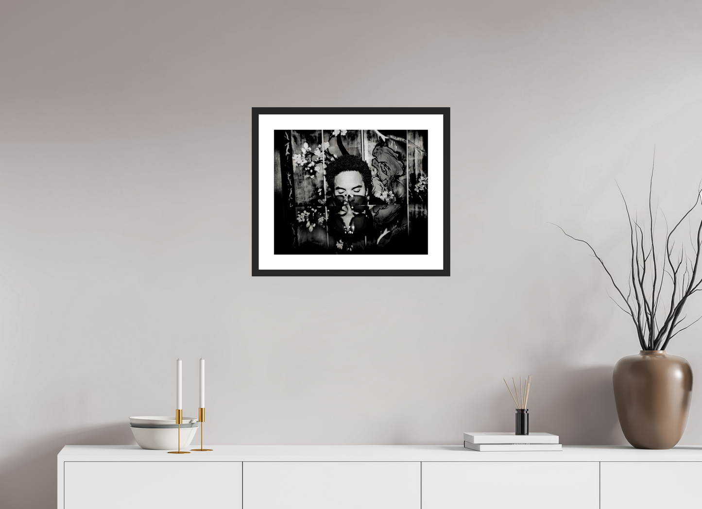 49,1 x 40 cm, Wood Frame with Passe-Partout | Black Matte Lenny Kravitz 01