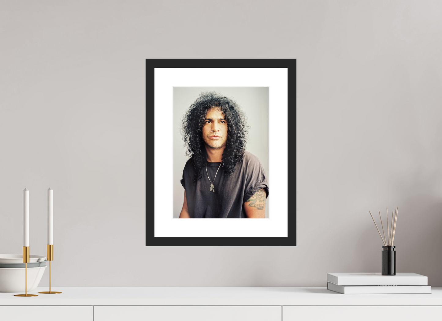 25 x 34,1 cm, Wood Frame with Passe-Partout | Black Matte Slash 06