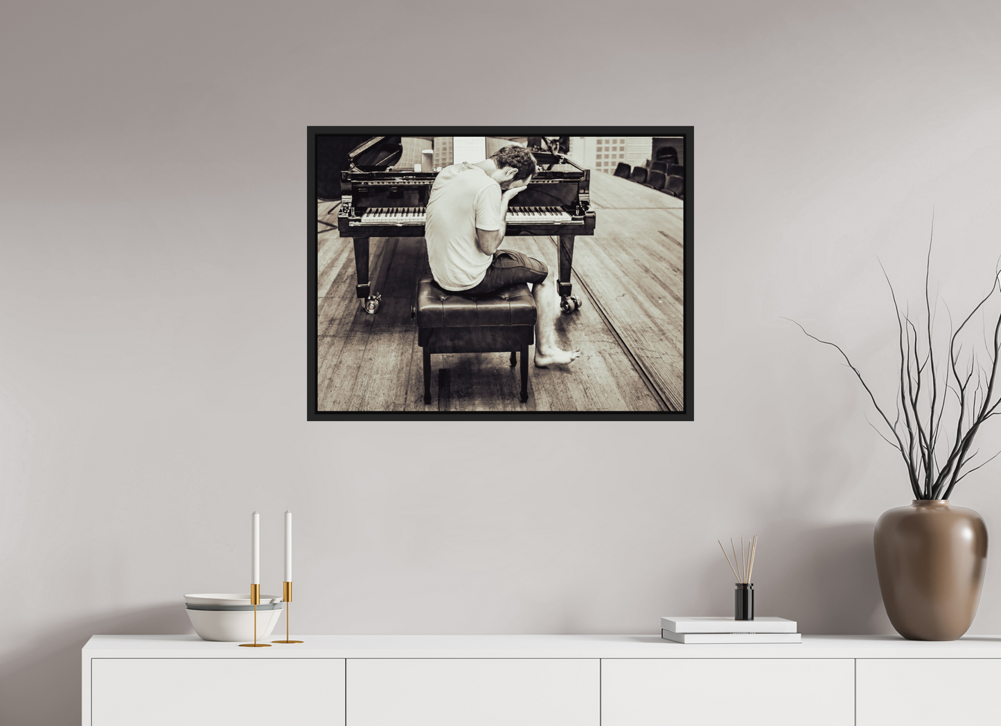 80 x 60 cm, Floater Frame | Black Matte Igor Levit 02