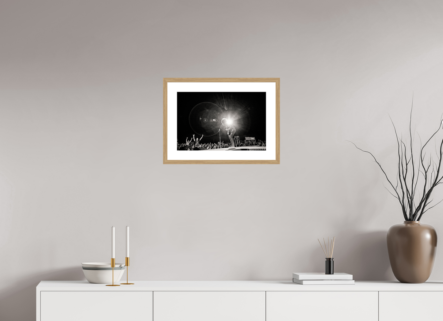 45 x 30 cm, Wood Frame with Passe-Partout | Oak Dave Grohl - Foo Fighters Live 02