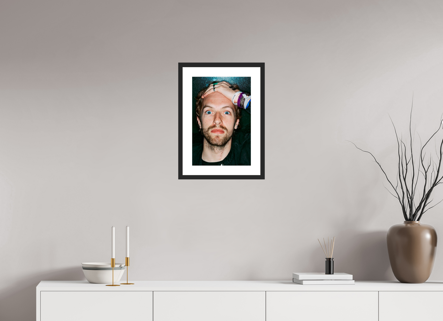 30 x 45 cm, Wood Frame with Passe-Partout | Black Matte Chris Martin - Coldplay 07