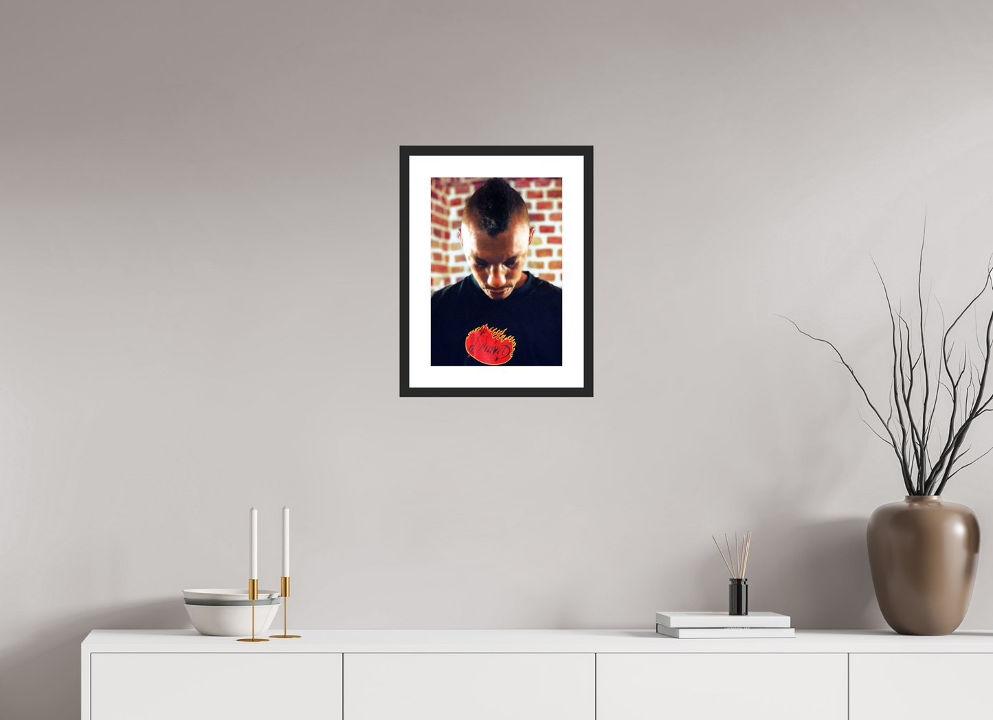 30 x 42,7 cm, Wood Frame with Passe-Partout | Black Matte Tricky 01