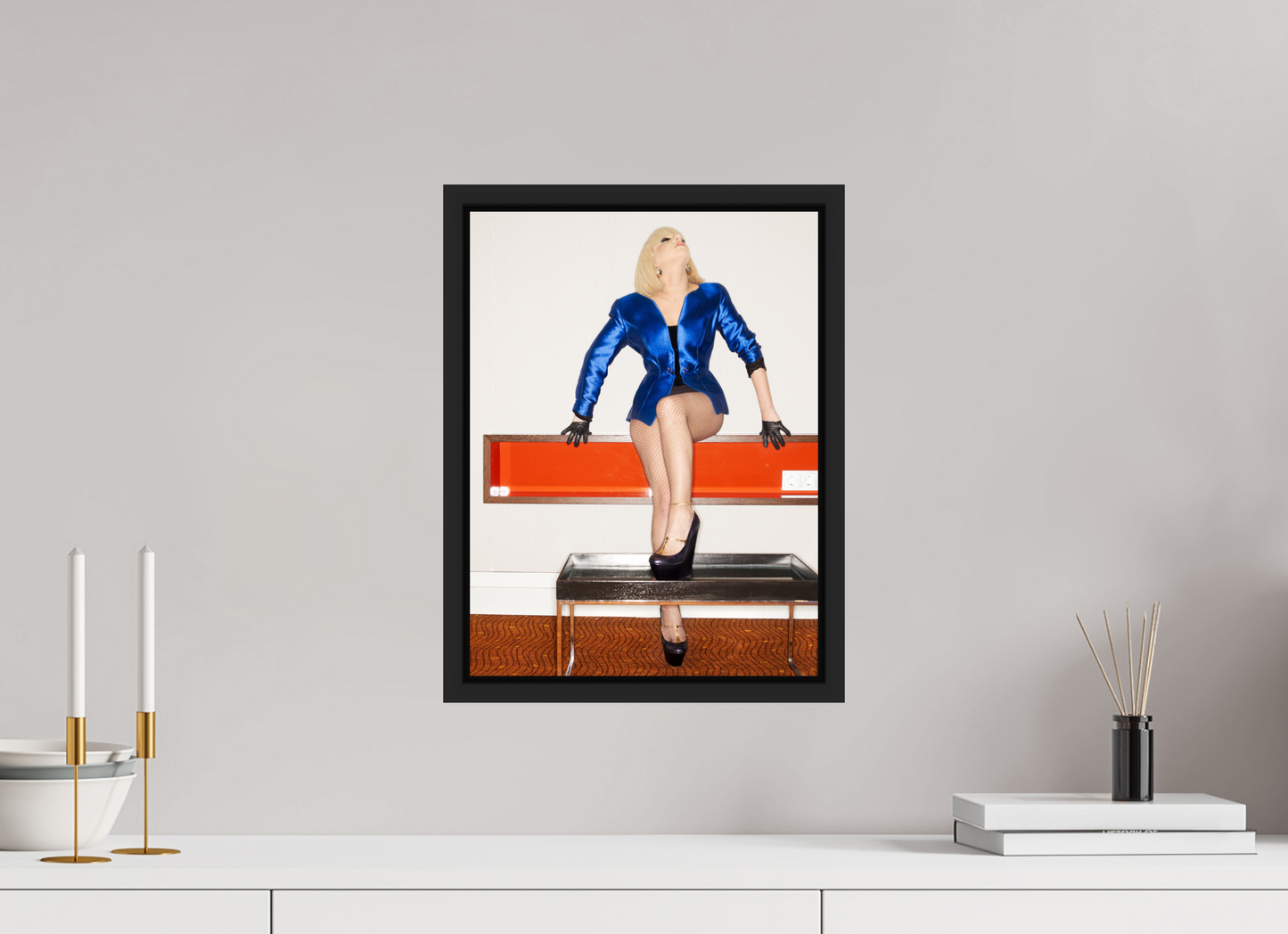 30 x 40 cm, Floater Frame | Black Matte Lady Gaga 08