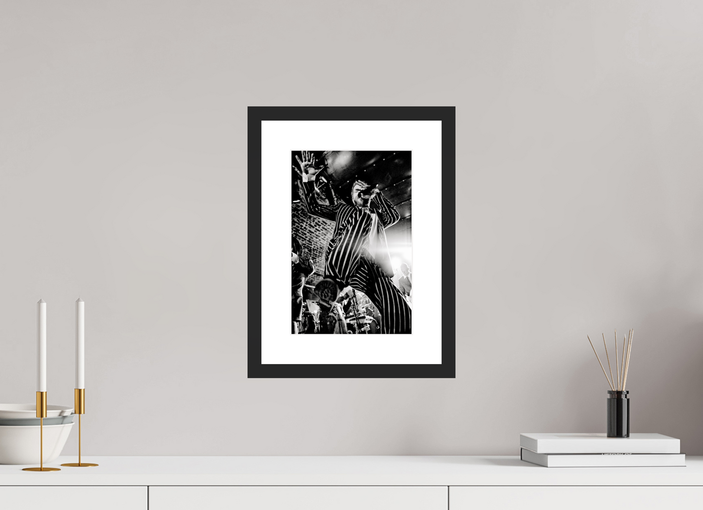 20 x 30 cm, Wood Frame with Passe-Partout | Black Matte Peter Fox - Seeed Live 01