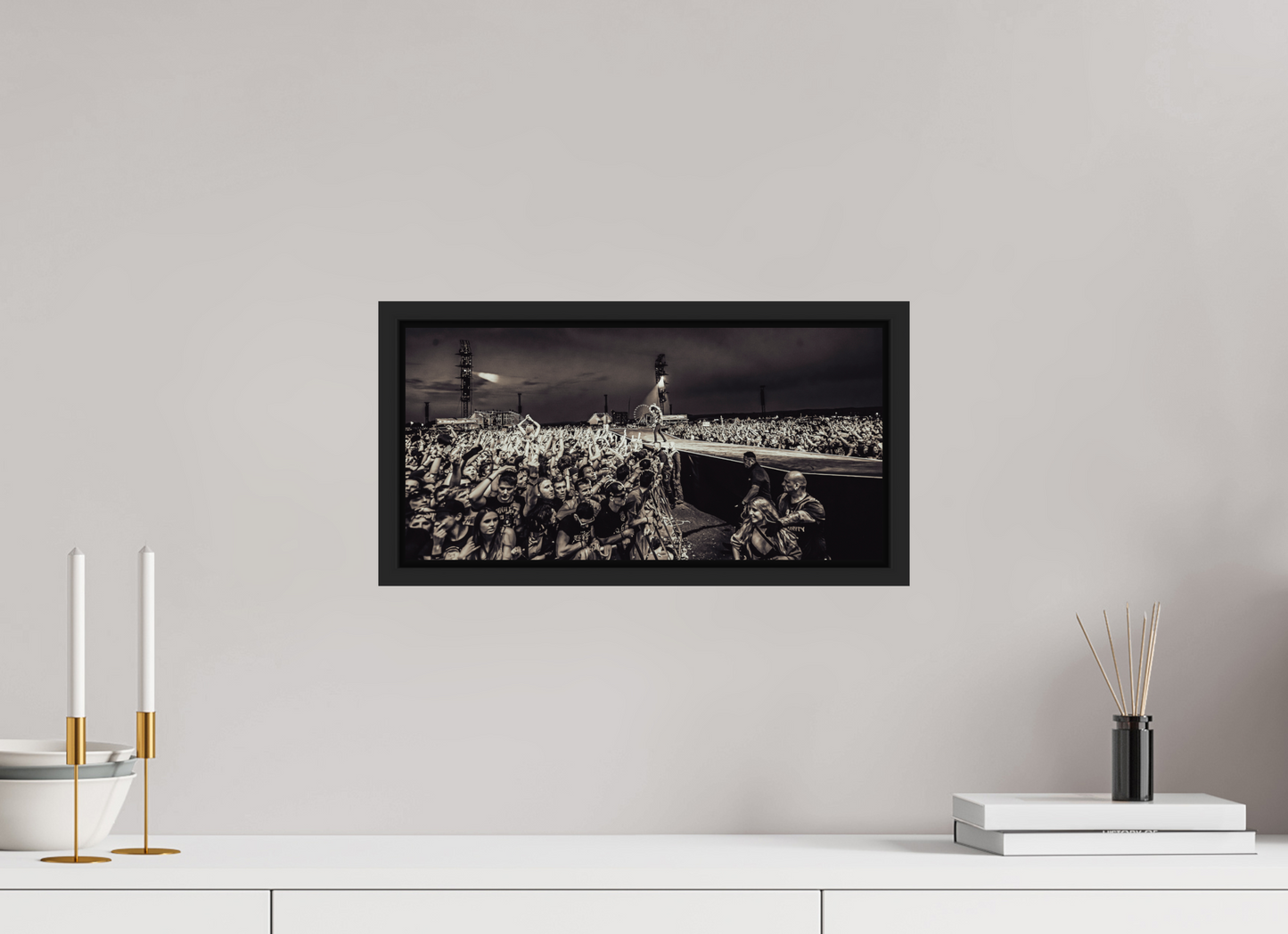 41,1 x 20 cm, Floater Frame | Black Matte Dave Grohl - Foo Fighters Live 06