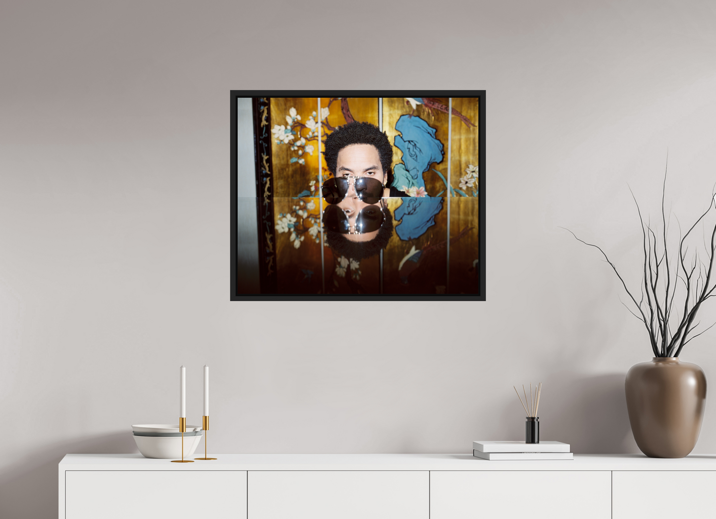 73,6 x 60 cm, Floater Frame | Black Matte Lenny Kravitz 02