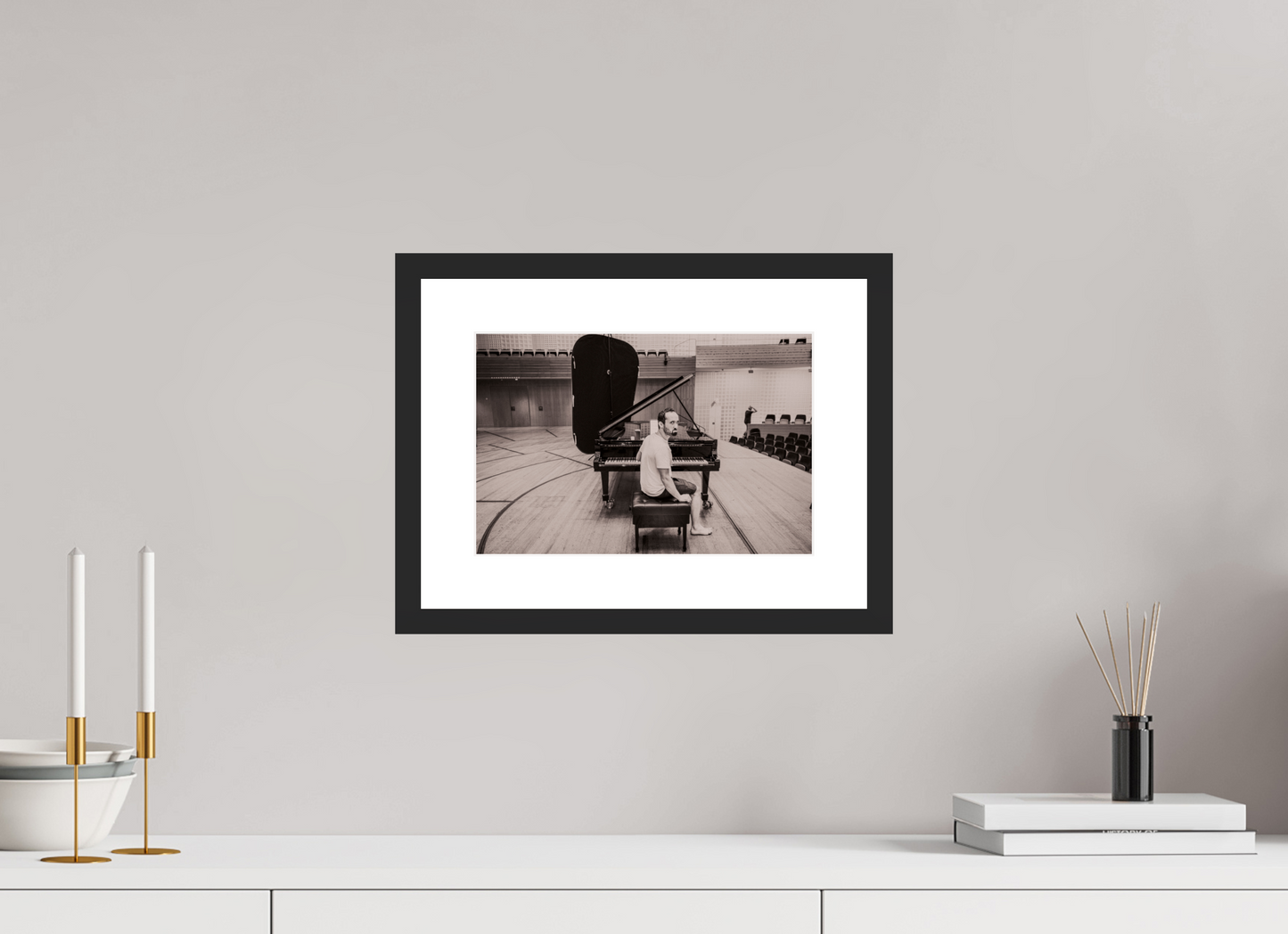 30 x 20 cm, Wood Frame with Passe-Partout | Black Matte Igor Levit 03