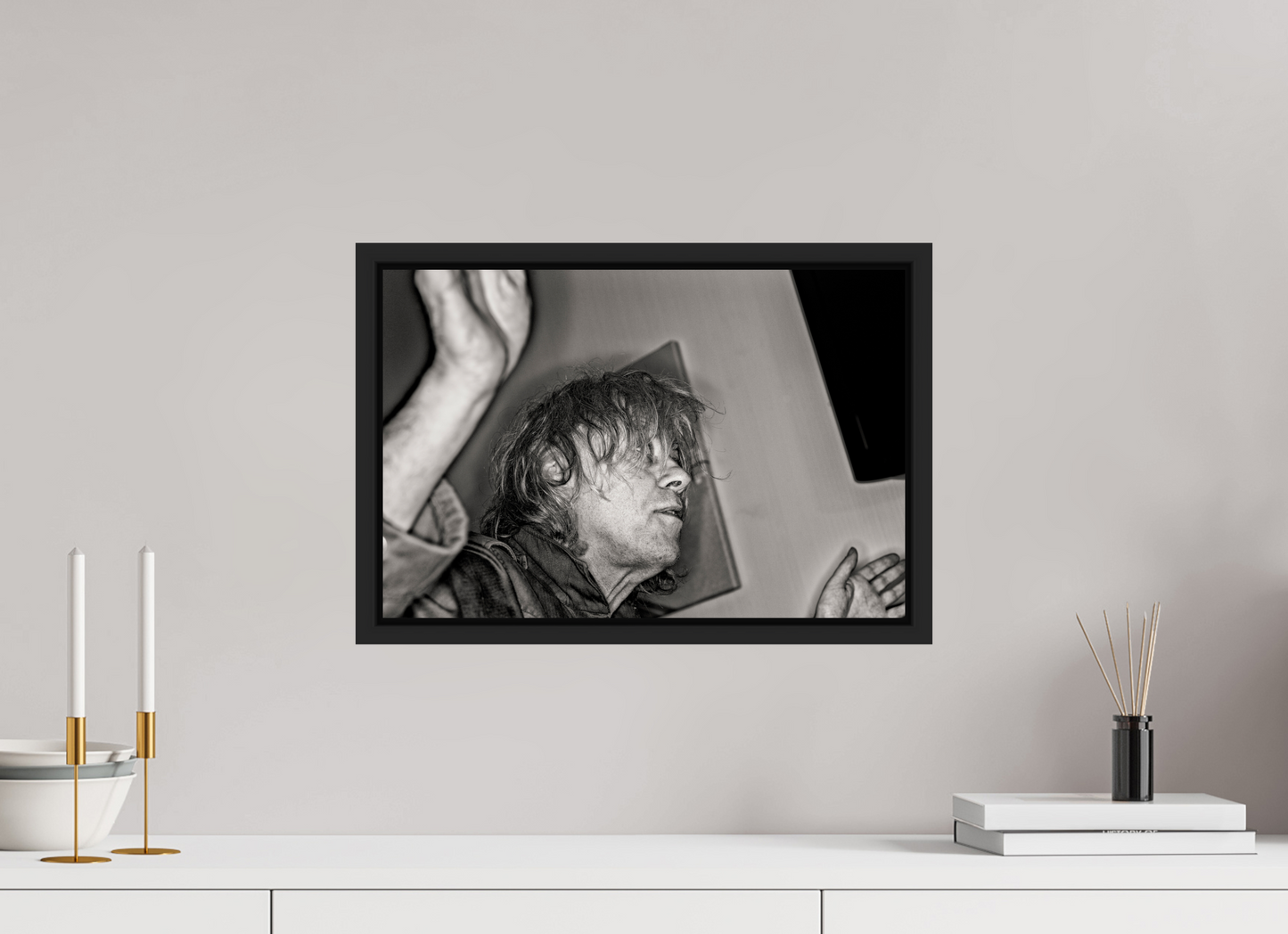 45 x 30 cm, Floater Frame | Black Matte Bob Geldof 08