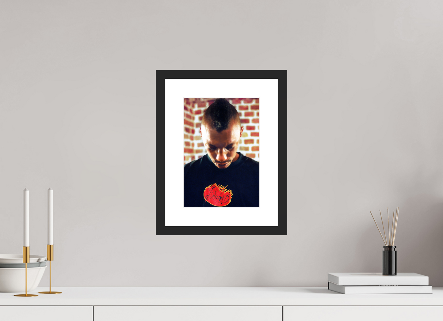 20 x 28,5 cm, Wood Frame with Passe-Partout | Black Matte Tricky 01