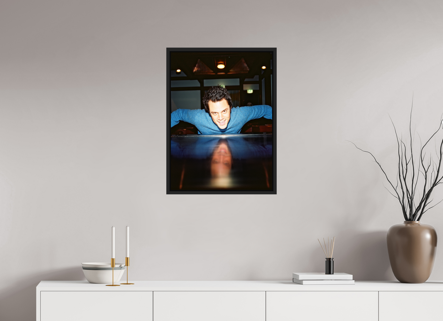 50 x 68 cm, Floater Frame | Black Matte Johnny Knoxville - Jackass 04