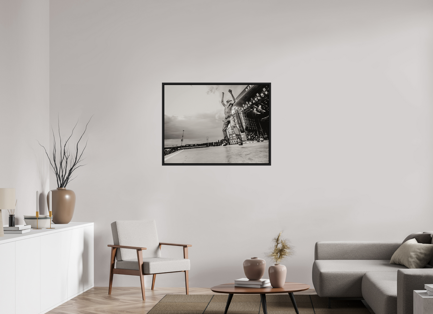 100 x 75 cm, Floater Frame | Black Matte Måneskin Live 03