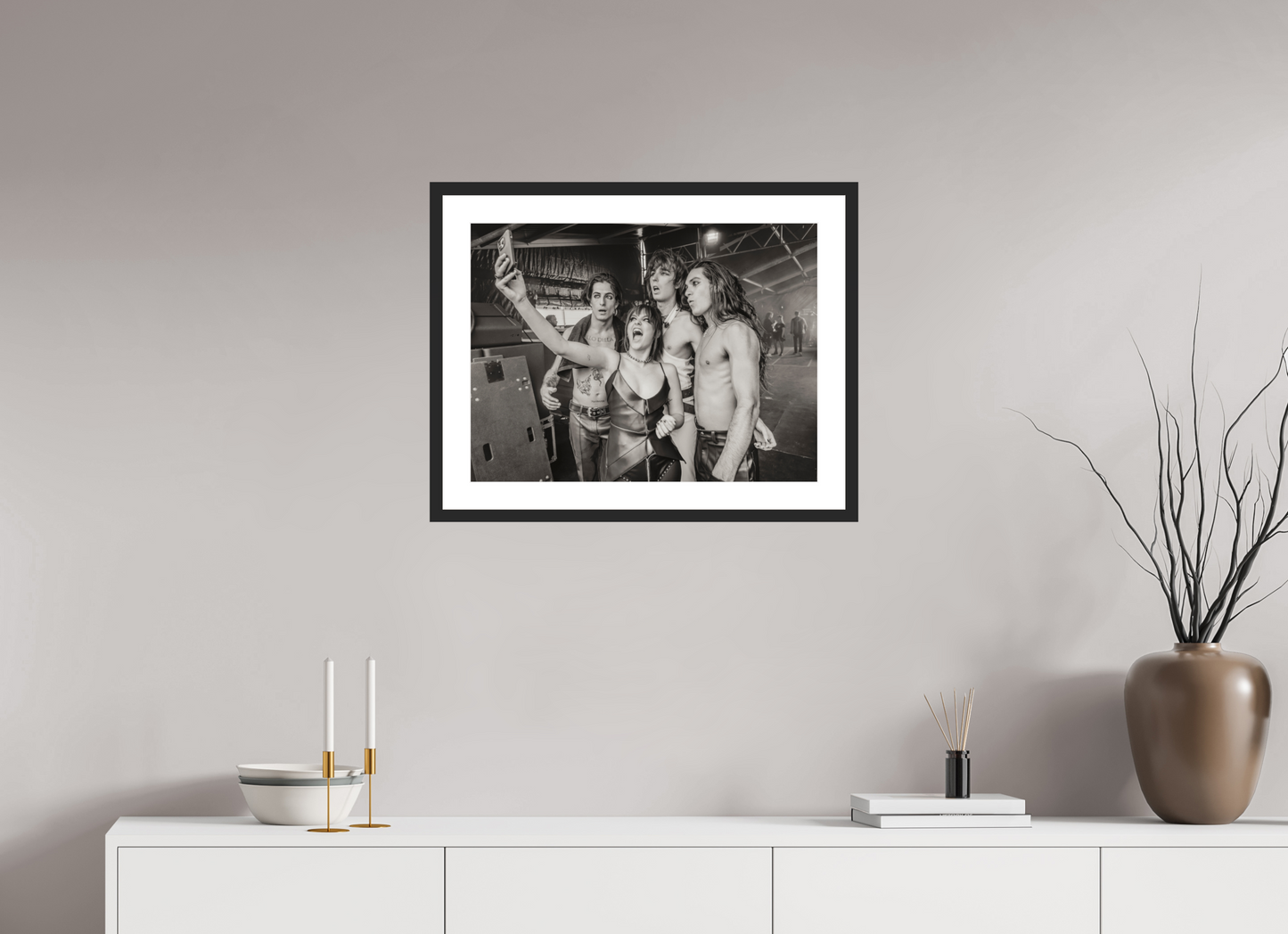 60 x 45 cm, Wood Frame with Passe-Partout | Black Matte Måneskin 01