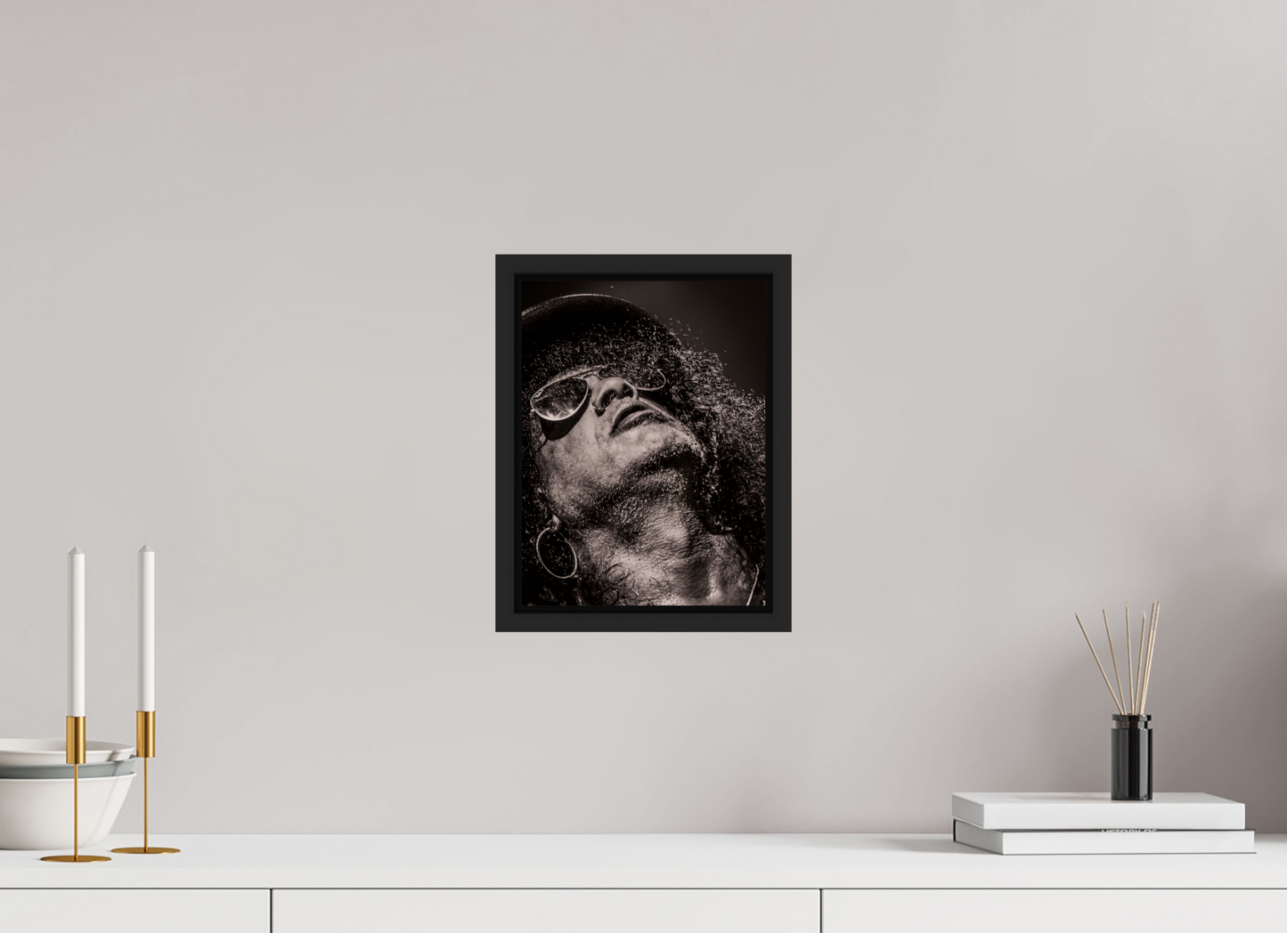 21 x 28 cm, Floater Frame | Black Matte Slash 10