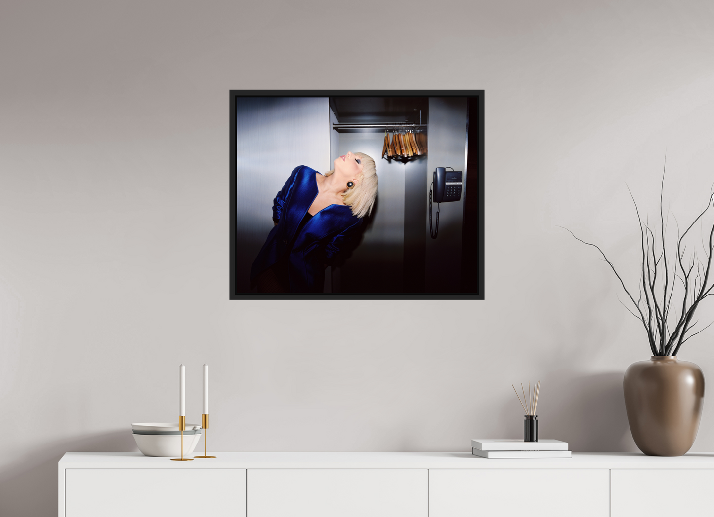 73,6 x 60 cm, Floater Frame | Black Matte Lady Gaga 03