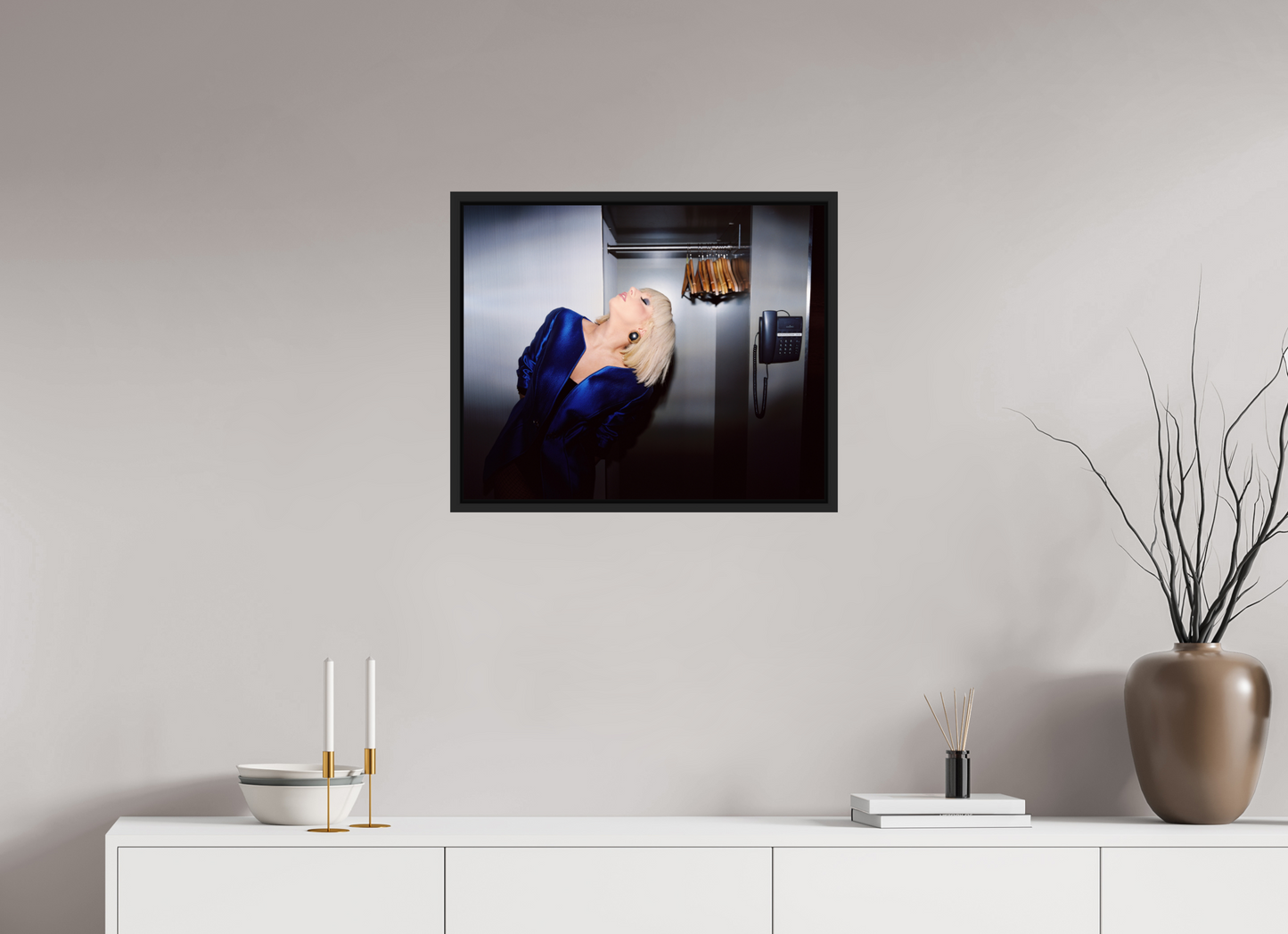 61,3 x 50 cm, Floater Frame | Black Matte Lady Gaga 03