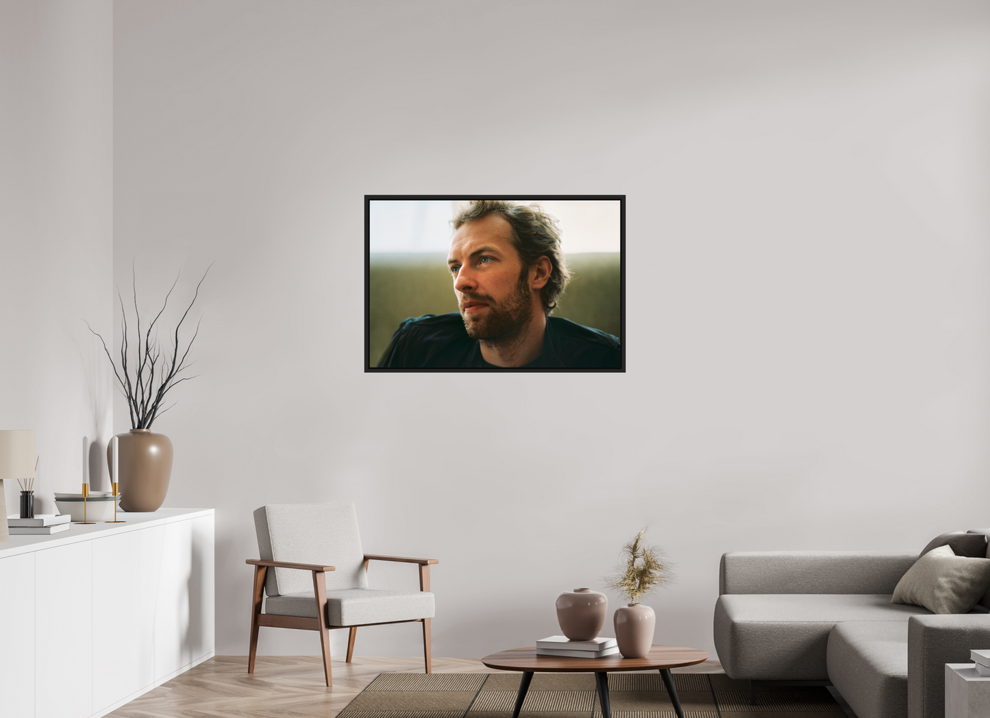 105 x 70 cm, Floater Frame | Black Matte Chris Martin - Coldplay 01