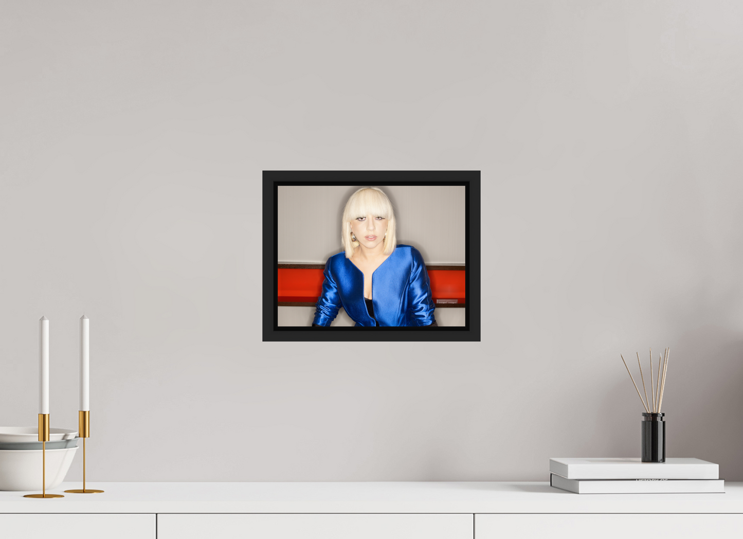 28 x 21 cm, Floater Frame | Black Matte Lady Gaga 09