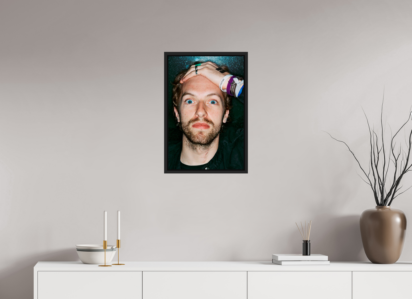 40 x 60 cm, Floater Frame | Black Matte Chris Martin - Coldplay 07