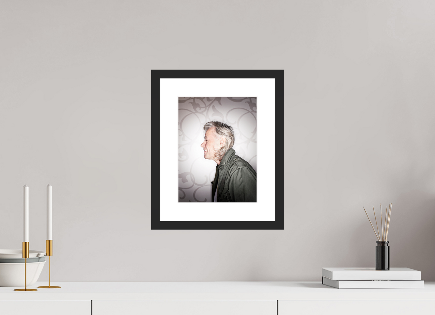 21 x 28 cm, Wood Frame with Passe-Partout | Black Matte Bob Geldof 01